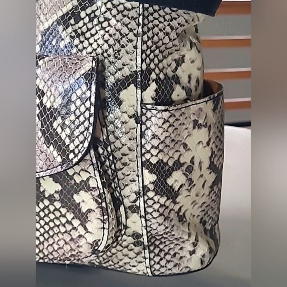 Patricia Nash Alviano 10th Anniversary Leather Tote Python/Snake w/Dustbag - Picture 6 of 11